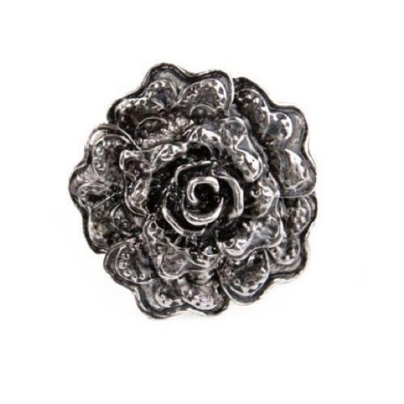 Kadence Ring
Black antiqued rose set in silver. - Picture 5 of 5